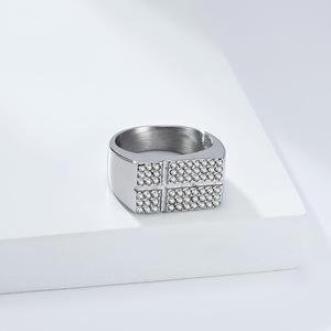 แหวนรูปกางเขนชุบทองสำหรับผู้ชาย ประดับเพชรไมโครเพฟ สไตล์ฮิปฮอป เหมาะสำหรับนิ้วชี้ ของขวัญเครื่องประดับ - Product Image 4