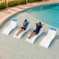 Chaise longue flottante en plastique PE pour piscine, transat aquatique pour hôtel, villa, bord de piscine