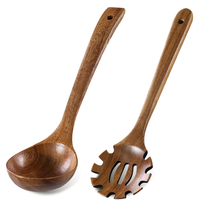 Ensemble de 2 cuillères en bois massif foncé poli, avec lèche-plat dentelé et ajouré, louche à soupe avec bec verseur, ustensiles de cuisine écologiques