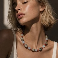 Nouveau collier de perles rouges de style européen et américain, coquillages marbrés, élégant et tendance pour femme, chaîne de clavicule plaquée or véritable