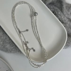 Collier ras du cou à chaîne épaisse clavicule scintillante de couleur argent populaire avec perle blanche et perle noire pour femme - Product Image 6