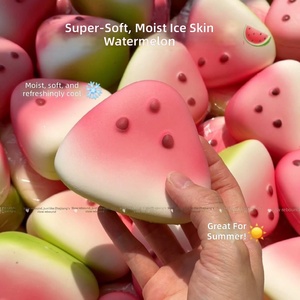 Balle anti-stress en forme de pastèque, douce et moelleuse, à rebond lent, pour le soulagement du stress et le jeu sensoriel - Product Image 5