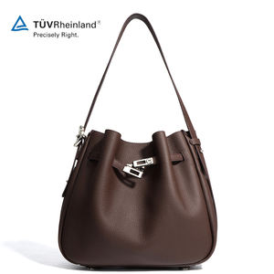 Sac seau en cuir véritable OEM personnalisé 2025, sac à bandoulière haut de gamme en cuir de vache avec deux sangles pour femmes, usage quotidien, tendance - Product Image 1