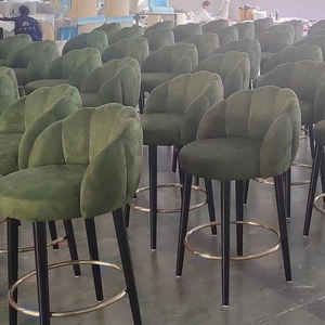 Элитный барный стул с подлокотниками из бархата и нержавеющей стали для мероприятий и свадеб - Product Image 6