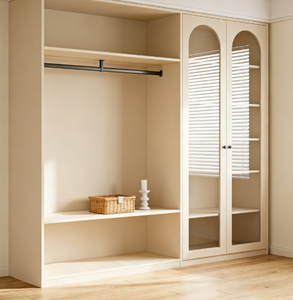 Armoire <span class=keywords><strong>de</strong></span> chambre à coucher <span class=keywords><strong>de</strong></span> grand espace <span class=keywords><strong>avec</strong></span> portes en verre étagères ouvertes et tringles à vêtements dorées Rangement spacieux Convient à la décoration <span class=keywords><strong>de</strong></span> chambre à coucher moderne - Product Image 4