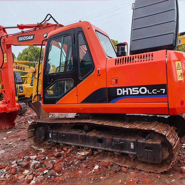 Korea Brand Used Doosan Dx60 80 150 225 300 Excavators Used Crawler Excavators Used Excavator Doosan