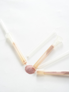 Veilig natuurlijk kruidenontsmettingspoeder voor antivaginitis en reparatie van cervicale erosie, verwarmt en reinigt de intieme delen. - Product Image 3