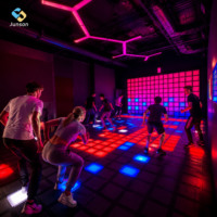 Système de jeu interactif au sol à LED par pixels, équipement de terrain de jeu intérieur, fabriqué en Chine