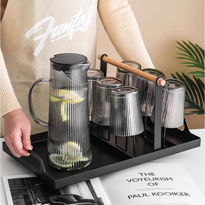 Carafe à eau froide en verre à rayures verticales avec couvercle 1,5 L pour thé, jus de fruits, utilisation en fête - Product Image 3
