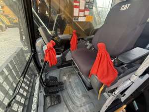 Excavatrice Caterpillar 349 d'occasion, modèle sur chenilles de 49 tonnes avec des composants essentiels en excellent état et en bon état de marche. - Product Image 6