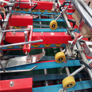Machine à plier et à coller les boîtes en carton semi-automatique de haute qualité avec système de verrouillage du fond - Product Image 5