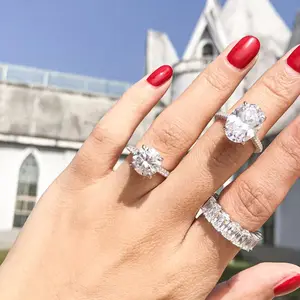 लक्जरी 5 सीटी सोना जिरकोन हंड्रेड कट 925 स्टर्लिंग सिल्वर गोल्ड प्लेटेड महिलाओं की अंगूठियां सगाई की अंगूठी