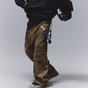 Pantalones al por mayor con efecto desgastado, 100% algodón, lona de alta calidad, corte holgado, clásicos, con efecto de gran desgaste, con remaches y doble rodilla. - Product Image 5