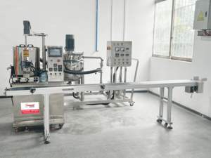 Machine de dosage et de remplissage linéaire pour cire de <span class=keywords><strong>paraffine</strong></span>, <span class=keywords><strong>vaseline</strong></span>, gelée de pétrole, bougies, bâtonnets de crème solaire et crèmes à base de <span class=keywords><strong>vaseline</strong></span> - Product Image 5