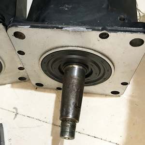 A06B-0142-B588 Probado y Aprobado, Servomotor AC Original FANUC - Product Image 3