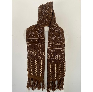 Étole imprimée Ajrakh en bloc à la main Ryon doux avec des impressions artistiques en tissu de qualité supérieure et une finition lavable en machine pour une ethnique élégante - Product Image 4