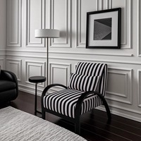 Moderner Wohnzimmer-Sessel mit Metallgestell. Erhältlich in verschiedenen Polsteroptionen.
