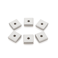 Aimant en bloc personnalisé avec surface dorée 10x10x3mm