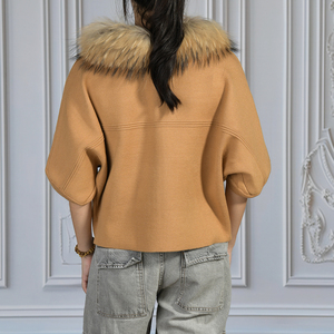Vente Flash Mode : Manteau en <span class=keywords><strong>Tricot</strong></span> Uni à Manches Courtes pour <span class=keywords><strong>Femme</strong></span> avec Col Amovible en Fourrure de Renard - Product Image 4