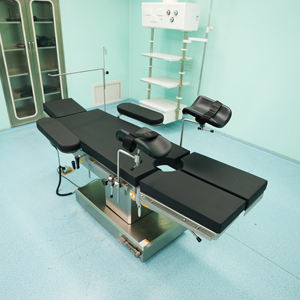 Mesa de Operaciones Eléctrica Compatible con Rayos X con Certificación CE LK (LK/DS-VI (4)) Materiales Compuestos Radiotransparentes para Neurocirugía - Product Image 1