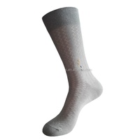 Chaussettes mi-mollet transparentes en nylon, écologiques, antidérapantes, antibactériennes, jetables, pour hommes, idéales pour les diabétiques