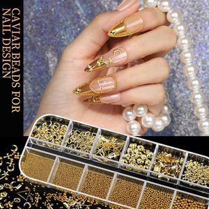 Lot de 4 décorations d'ongles Y2K de luxe en métal doré, demi-rondes, avec perles caviar, rivets, breloques, motifs amour et fleurs, et strass - Product Image 5