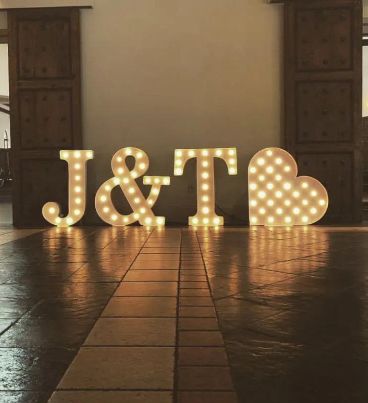 Customized Beautiful Fashion Marquee Letters Retro Outdoor Lights Big Wedding Letters For Party Decoration