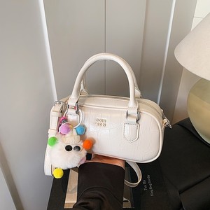 Bolso Cruzado de Cuero Suave y Elegante para Mujer 2026 - Decoración con Letras y Cierre de Cremallera, Ideal para Damas a la Moda - Product Image 1