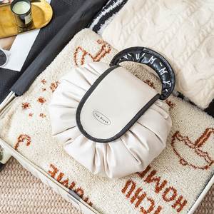 Wholesale Girls Cute Drawstring Cosmetic Bags Portable Lazy Makeup Hand Bag - Product Image 6