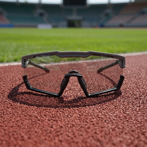 Gafas de Sol Deportivas con Montura Completa de PC Moldeada por Inyección, Color Gris, con Protección UV y Lentes No Polarizadas - Product Image 3