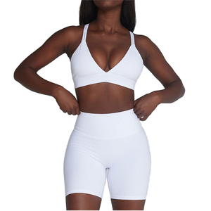 Soutien-gorge de sport réversible léger, respirant, écologique, avec logo personnalisé, col en V, sans bretelles, pour le yoga et l'entraînement - Product Image 1