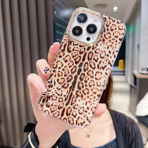<span class=keywords><strong>Coque</strong></span> colorée <span class=keywords><strong>double</strong></span> <span class=keywords><strong>face</strong></span> IMD galvanisée pour iPhone 15 Pro Max Etuis de téléphone portable Motif léopard en écailles de poisson 15 - Product Image 5