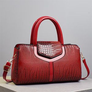 Nuevos bolsos de hombro de cuero PU acolchados a la moda de cuero de lujo al por mayor, monederos y bolsos de mano con patrón de cocodrilo para mujer 2025 - Product Image 1