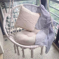 Lits et chaises suspendus de style nordique en gros, cordes en coton tissées, balançoires paresseuses à pompons pour le camping en plein air