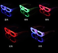 Vente directe d'usine d'accessoires lumineux pour enfants et adultes pour jeux de rôle, articles de fête néon pour soirées sombres, lunettes clignotantes