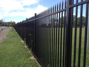 Clôture en acier à plateau plat de haute qualité pour piscine, panneau de clôture en acier <span class=keywords><strong>noir</strong></span>, portail en acier à <span class=keywords><strong>grille</strong></span> pour la vente - Product Image 4