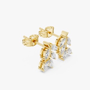 Pendientes de tuerca con diseño de hoja de diamante inspirados en la naturaleza, elegantes y de alta calidad, para mujer, ideales para bodas y eventos formales, disponibles para la venta. - Product Image 4