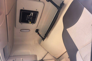 Camion tracteur Shacman 6x4 Diesel Euro 5 450HP Suspension pneumatique Transmission automatique Direction à gauche Neuf Transport minier - Product Image 2