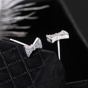 Orecchini a perno da donna con fiocco e pietre scintillanti, gioielli alla moda e graziosi - Product Image 3