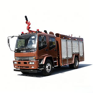 Camion pompier Isuzu de haute qualité et robuste, 8 m³, réservoir d'eau en acier inoxydable résistant à la corrosion - Product Image 1