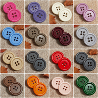 Kancing Resin DIY 4 Lubang Warna-Warni Tipis Bulat Dapat Disesuaikan Gaya Polos Aksesoris Pakaian Berwarna dengan Pilihan Logo Grosir