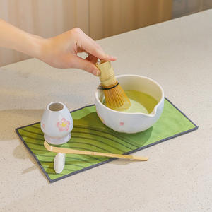 Ensemble de thé matcha japonais peint à la main, bol avec bec incliné, mélangeur, cuillère à thé, Chaxian, ensemble de sept pièces artisanal pour matcha - Product Image 2