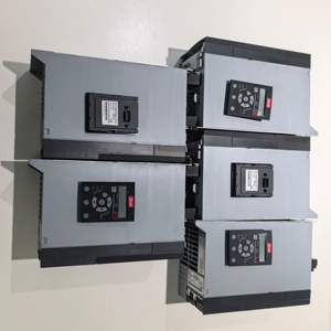 แผงควบคุม Danfoss VLT รุ่นใหม่ของแท้ LCP 21 ออปเตอเรเตอร์อินเทอร์เฟซ 132B0254 สำหรับซีรีส์ FC280 - Product Image 2