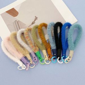 Dragonne de téléphone portable multicolore courte tressée avec impression numérique en peluche – Fabricant de chaînes de téléphone - Product Image 1