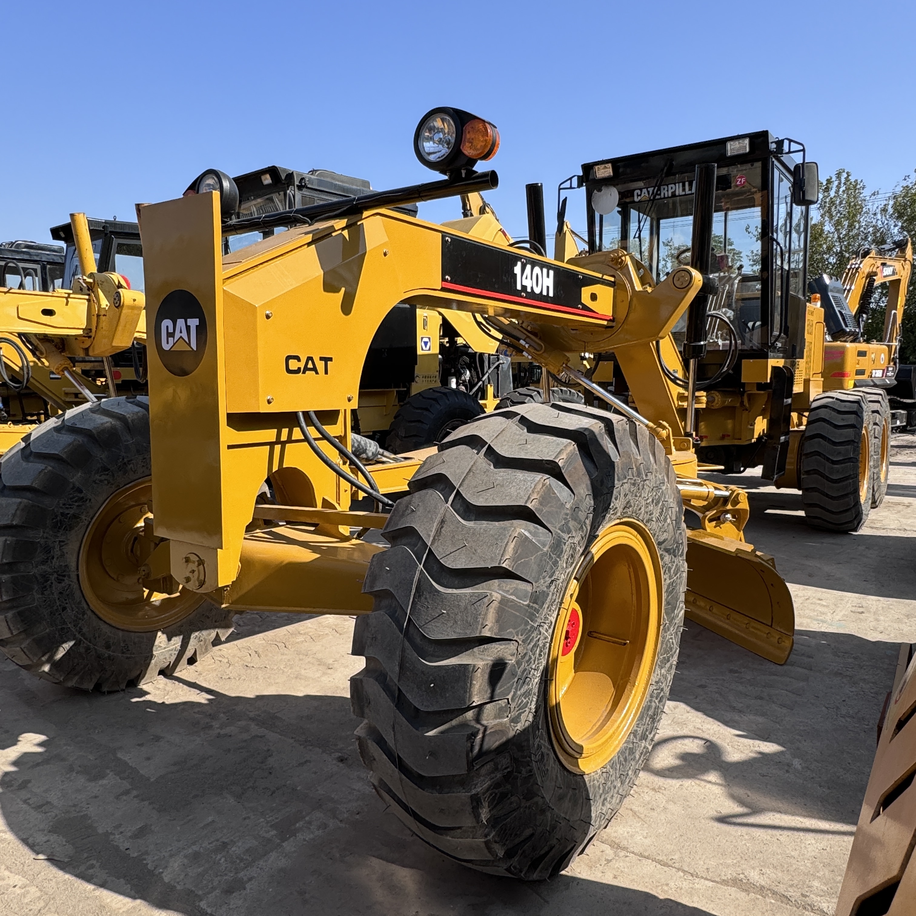 Низкочасовой грейдер CAT140H Caterpillar Machinery CAT 140H Подержанный автогрейдер