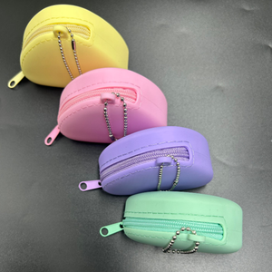 محفظة عملات معدنية عصرية على شكل مثلث ترويجية مخصصة مع سلسلة حقيبة تغيير بسحاب من السيليكون اللطيفة للنساء مع شعار - Product Image 6