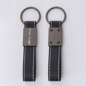 Porte-clés mousqueton en cuir PU de luxe personnalisable avec logo, accessoires métalliques pour promotion de marque automobile, vente en gros usine - Product Image 3