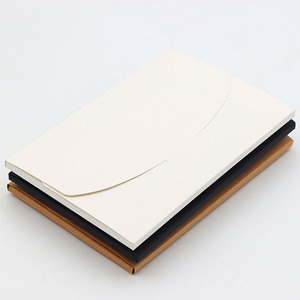 Sobre de Papel Kraft con Ventana, Personalizado con Relieve en Dorado, Cierre con Inserto, Blanco, Marrón, Negro, para Fotos y Tarjetas - Product Image 6