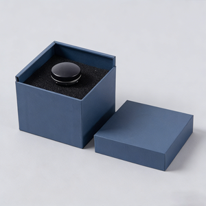 Diffuseur de parfum pour grille d'aération de <span class=keywords><strong>voiture</strong></span> avec logo personnalisé, feuille de parfum, coffret cadeau de luxe léger en cuir d'agneau et métal, polyvalent - Product Image 6