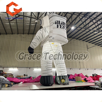 Astronaute gonflable avec modèle de planète Spaceman gonflable géant Décoration de ballon de planètes du système solaire gonflable